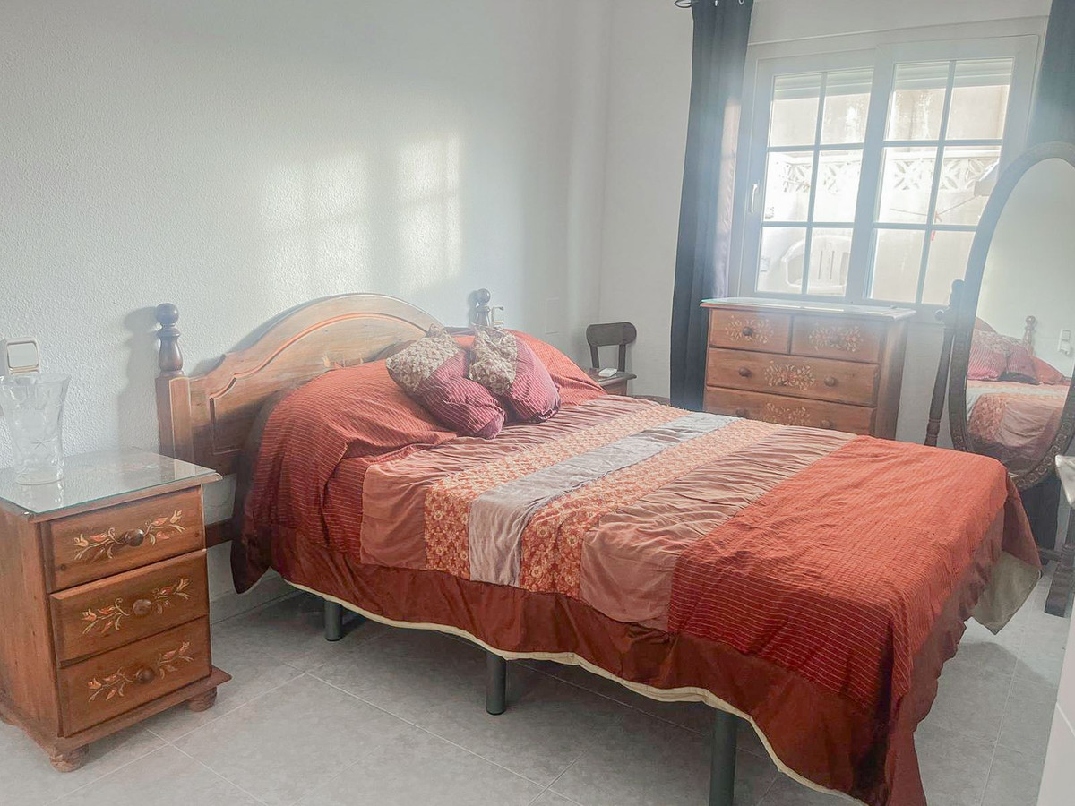 Se vende Apartamento Planta Baja de 2 dormitorios en Costa Blanca, Alicante, España