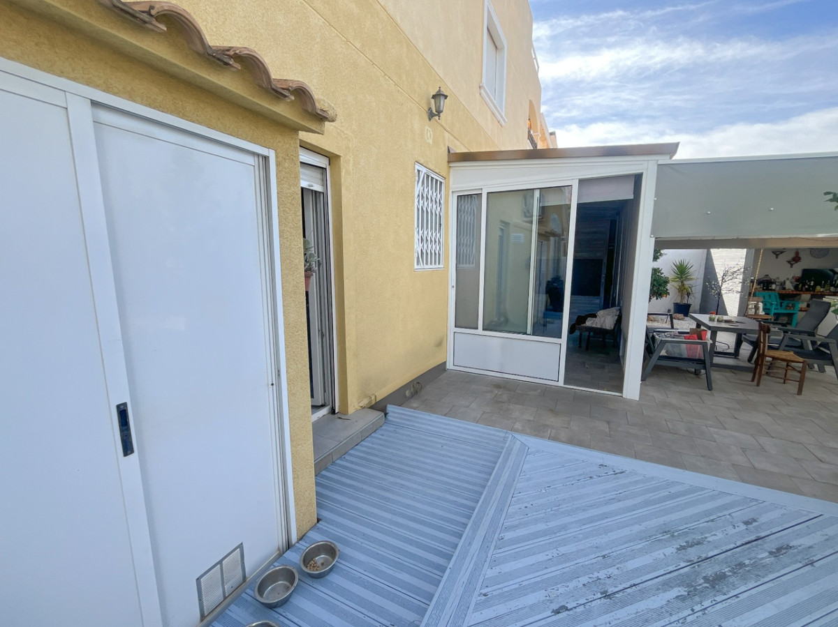 Se vende Apartamento Planta Baja de 2 dormitorios en Costa Blanca, Alicante, España