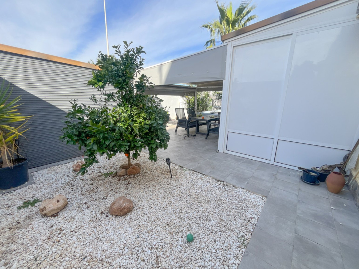 Se vende Apartamento Planta Baja de 2 dormitorios en Costa Blanca, Alicante, España