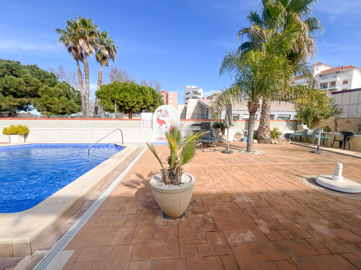 Se vende Apartamento Planta Baja de 2 dormitorios en Costa Blanca, Alicante, España