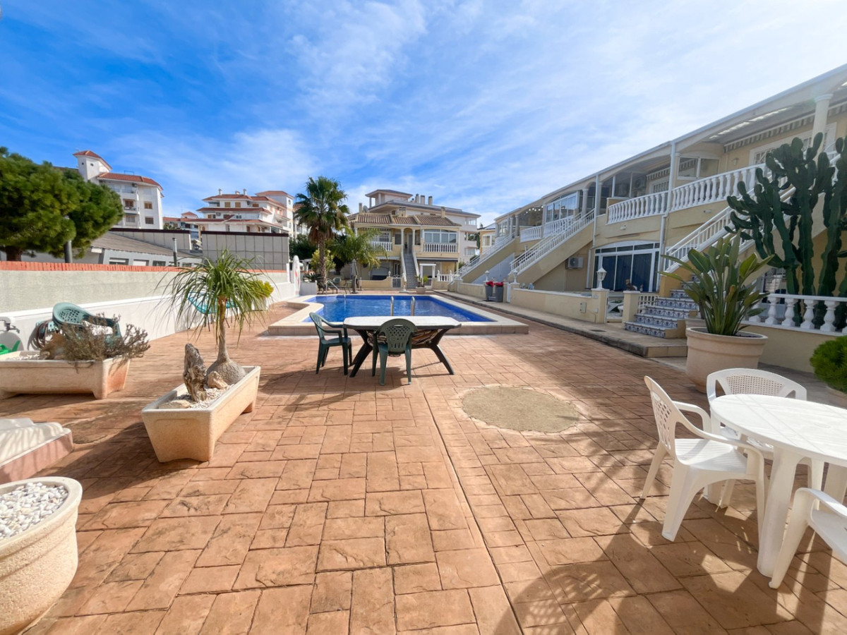 Se vende Apartamento Planta Baja de 2 dormitorios en Costa Blanca, Alicante, España