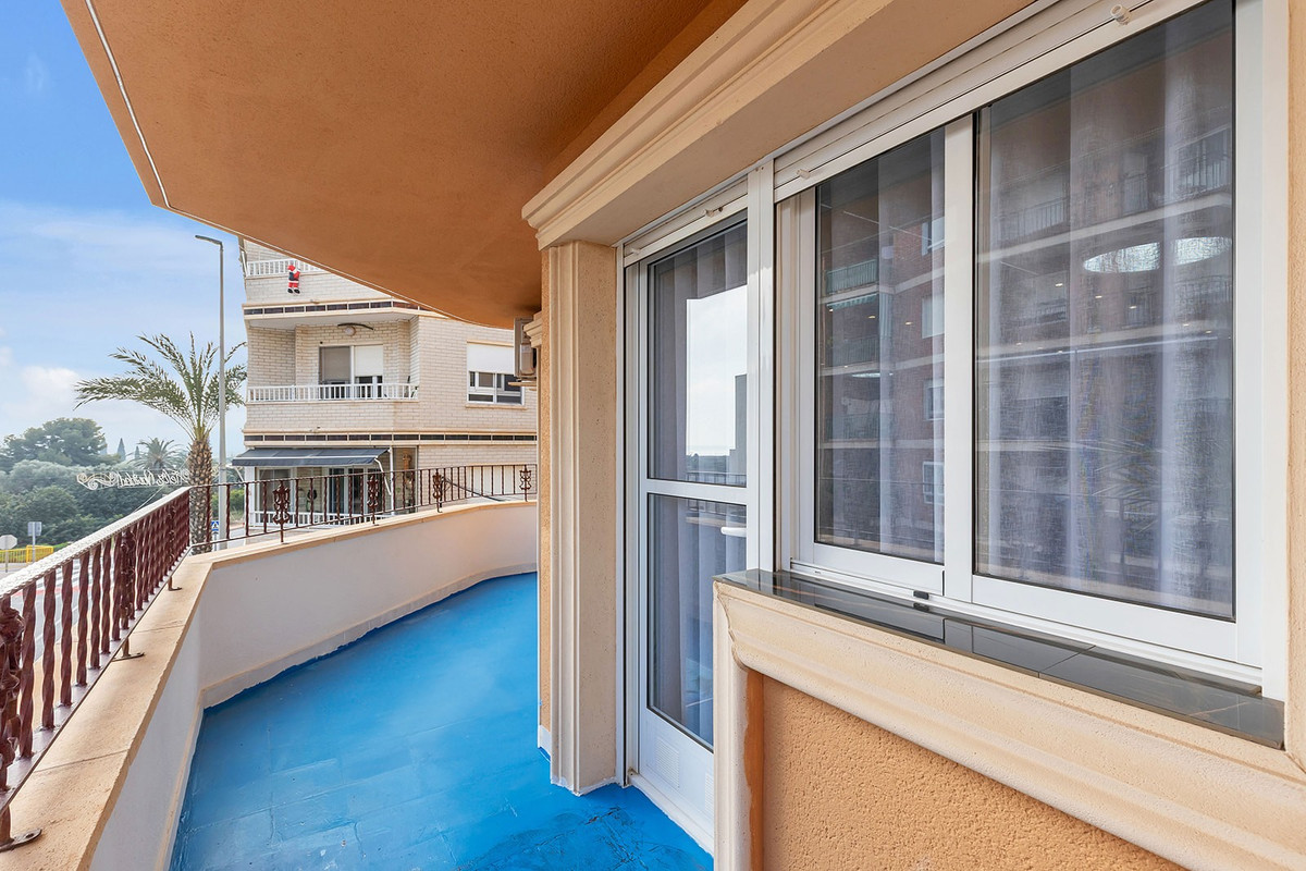 Se vende Apartamento Planta Baja de 3 dormitorios en Costa Blanca, Alicante, España