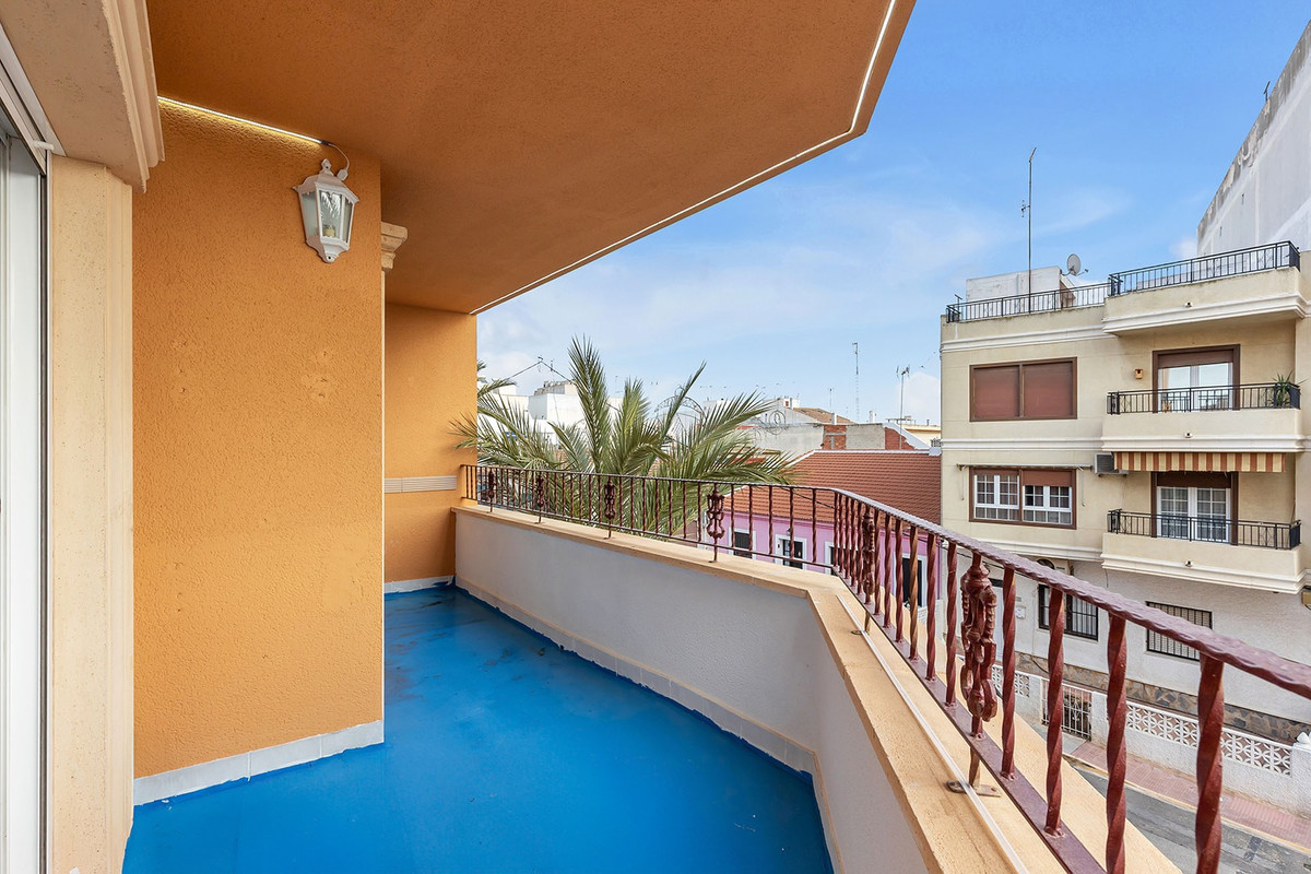 Se vende Apartamento Planta Baja de 3 dormitorios en Costa Blanca, Alicante, España