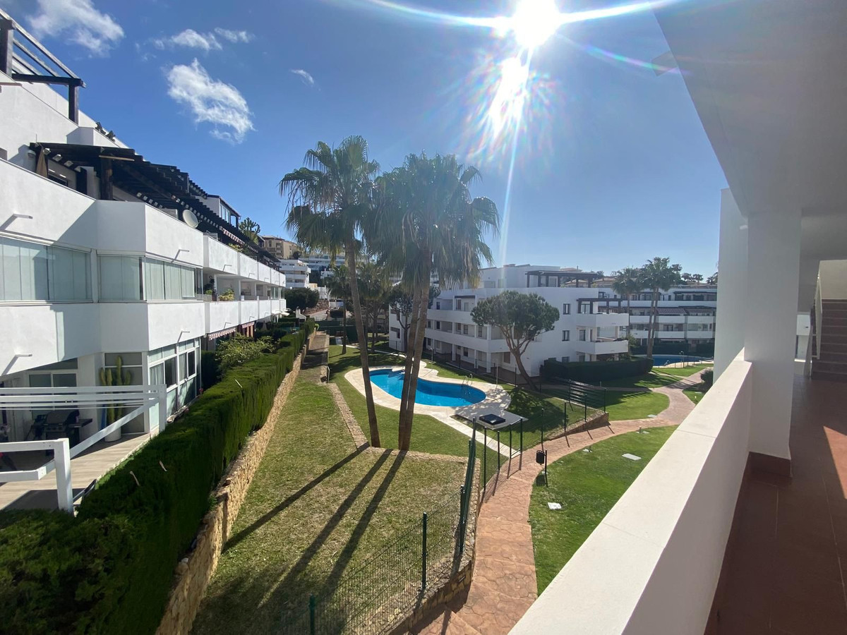 Se vende Apartamento Planta Media de 2 dormitorios en Costa Del Sol, Málaga, España