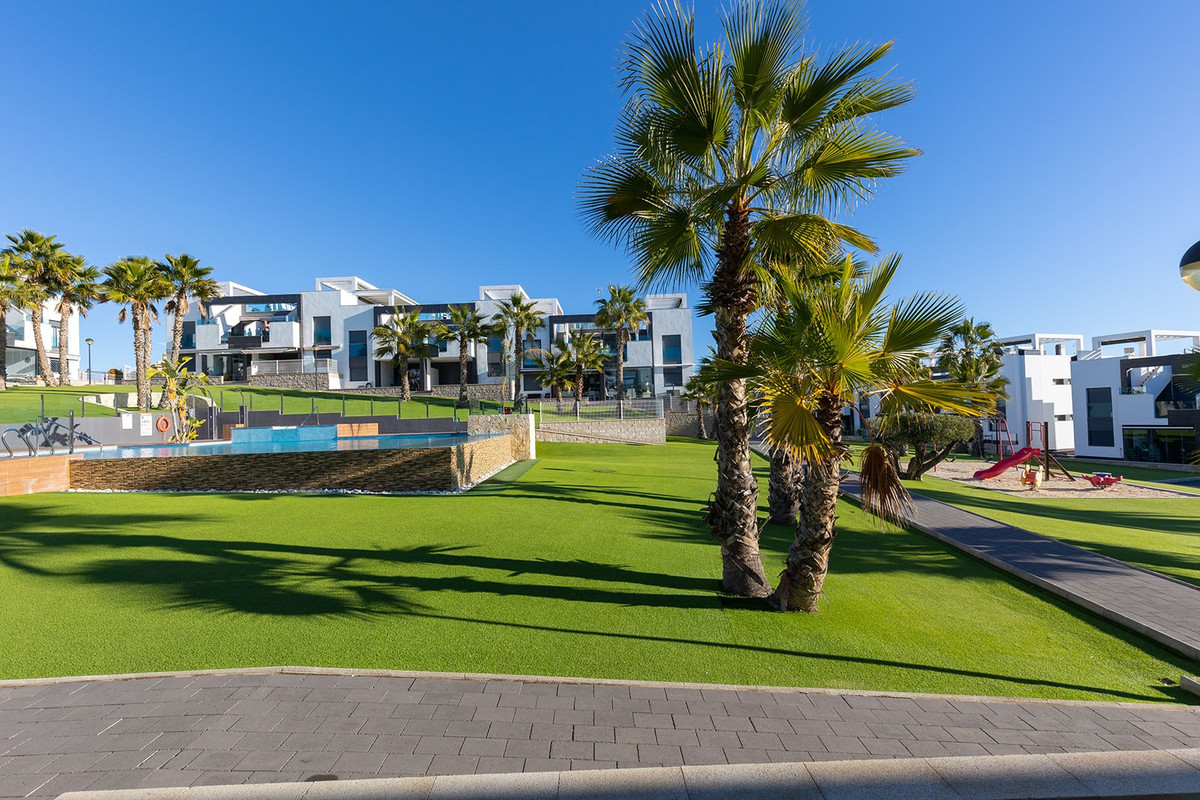 Se vende Apartamento Planta Baja de 2 dormitorios en Costa Blanca, Alicante, España