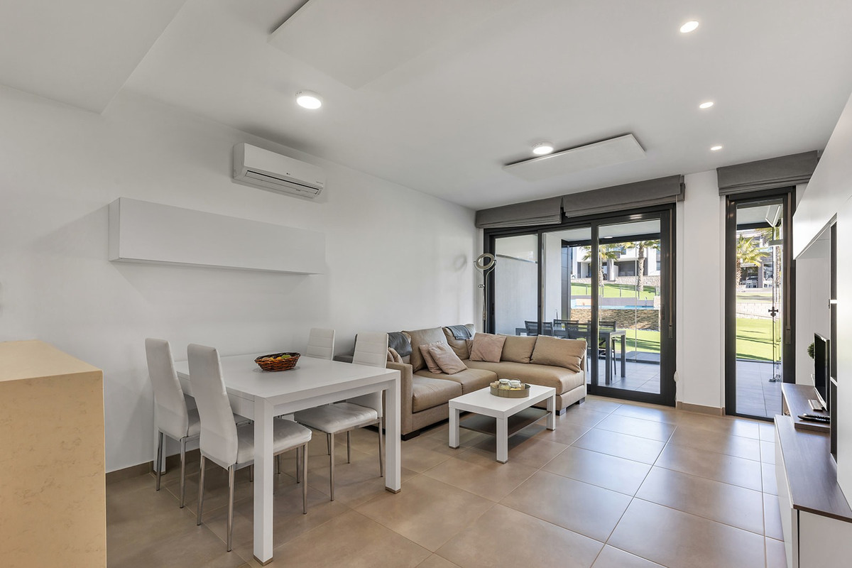 Se vende Apartamento Planta Baja de 2 dormitorios en Costa Blanca, Alicante, España