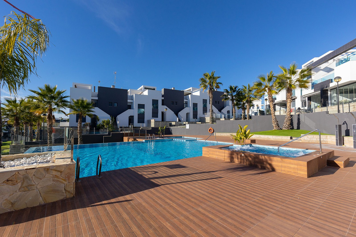 Se vende Apartamento Planta Baja de 2 dormitorios en Costa Blanca, Alicante, España