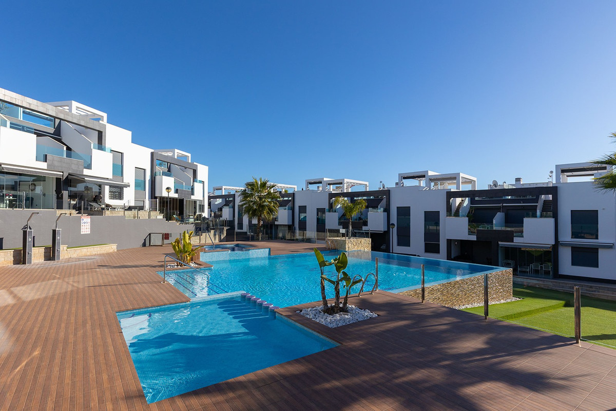 Se vende Apartamento Planta Baja de 2 dormitorios en Costa Blanca, Alicante, España