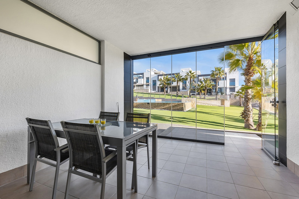 Se vende Apartamento Planta Baja de 2 dormitorios en Costa Blanca, Alicante, España