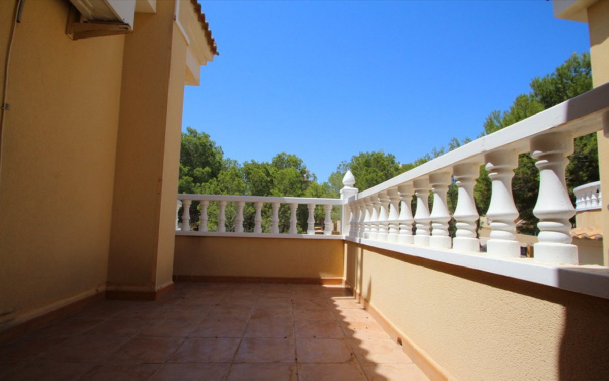 4 Bed Townhouse for sale in Villamartin Costa Blanca, Alicante, Spain
