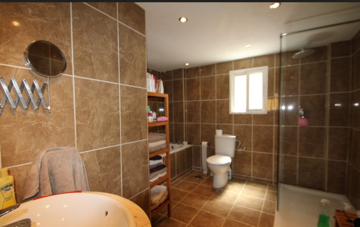4 Bed Townhouse for sale in Villamartin Costa Blanca, Alicante, Spain