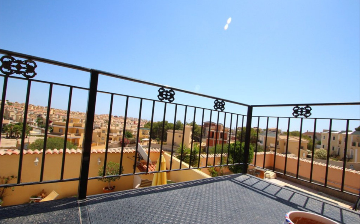 4 Bed Townhouse for sale in Villamartin Costa Blanca, Alicante, Spain