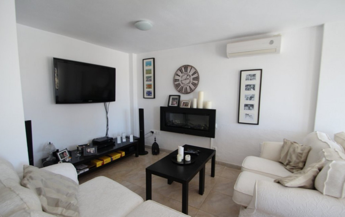 4 Bed Townhouse for sale in Villamartin Costa Blanca, Alicante, Spain