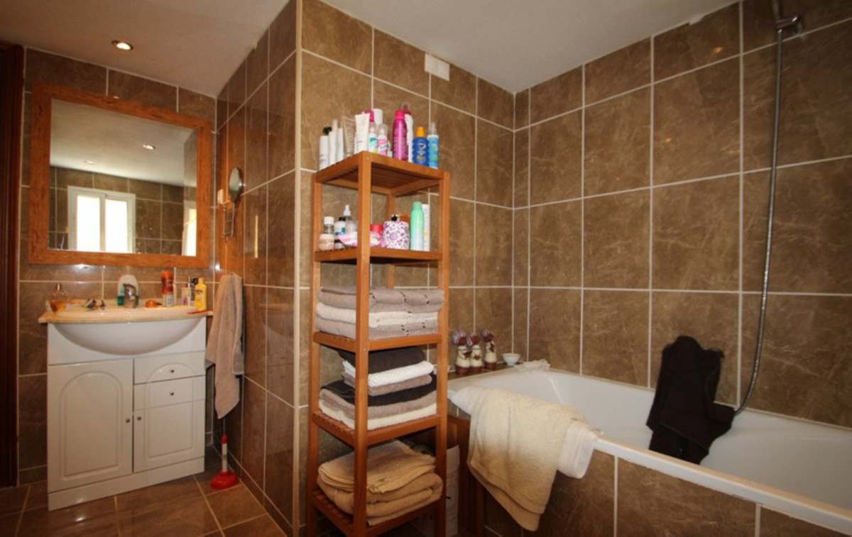 4 Bed Townhouse for sale in Villamartin Costa Blanca, Alicante, Spain