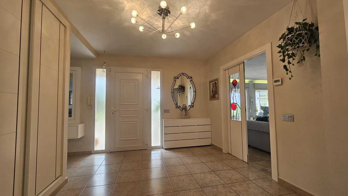4 Bed Townhouse for sale in Torremendo Costa Blanca, Alicante, Spain
