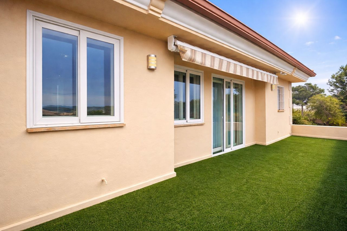 4 Bed Townhouse for sale in Torremendo Costa Blanca, Alicante, Spain