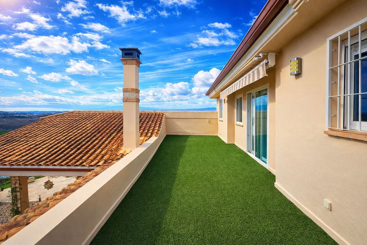 4 Bed Townhouse for sale in Torremendo Costa Blanca, Alicante, Spain