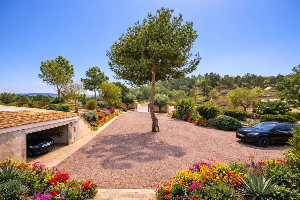 4 Bed Townhouse for sale in Torremendo Costa Blanca, Alicante, Spain