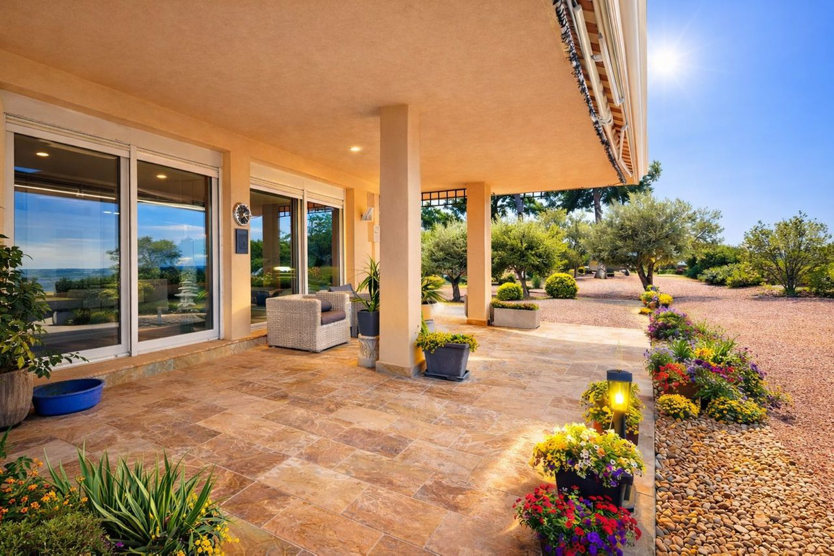 4 Bed Townhouse for sale in Torremendo Costa Blanca, Alicante, Spain