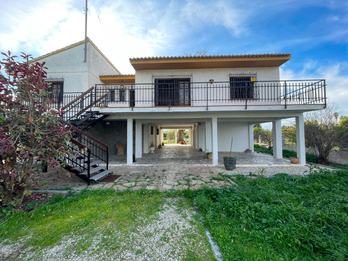 Se vende Villa - Chalet de 5 dormitorios en Costa Blanca, Alicante, España