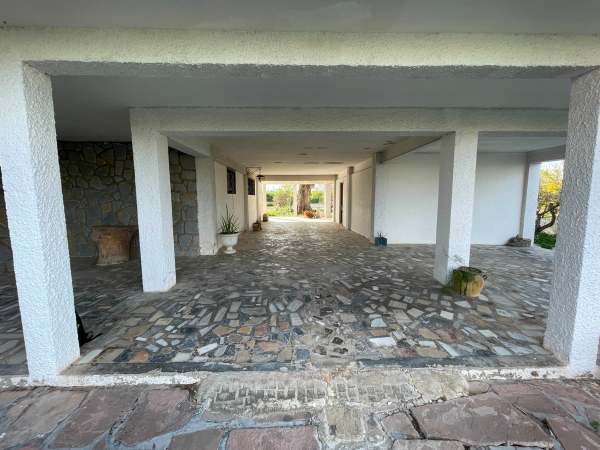 Se vende Villa - Chalet de 5 dormitorios en Costa Blanca, Alicante, España