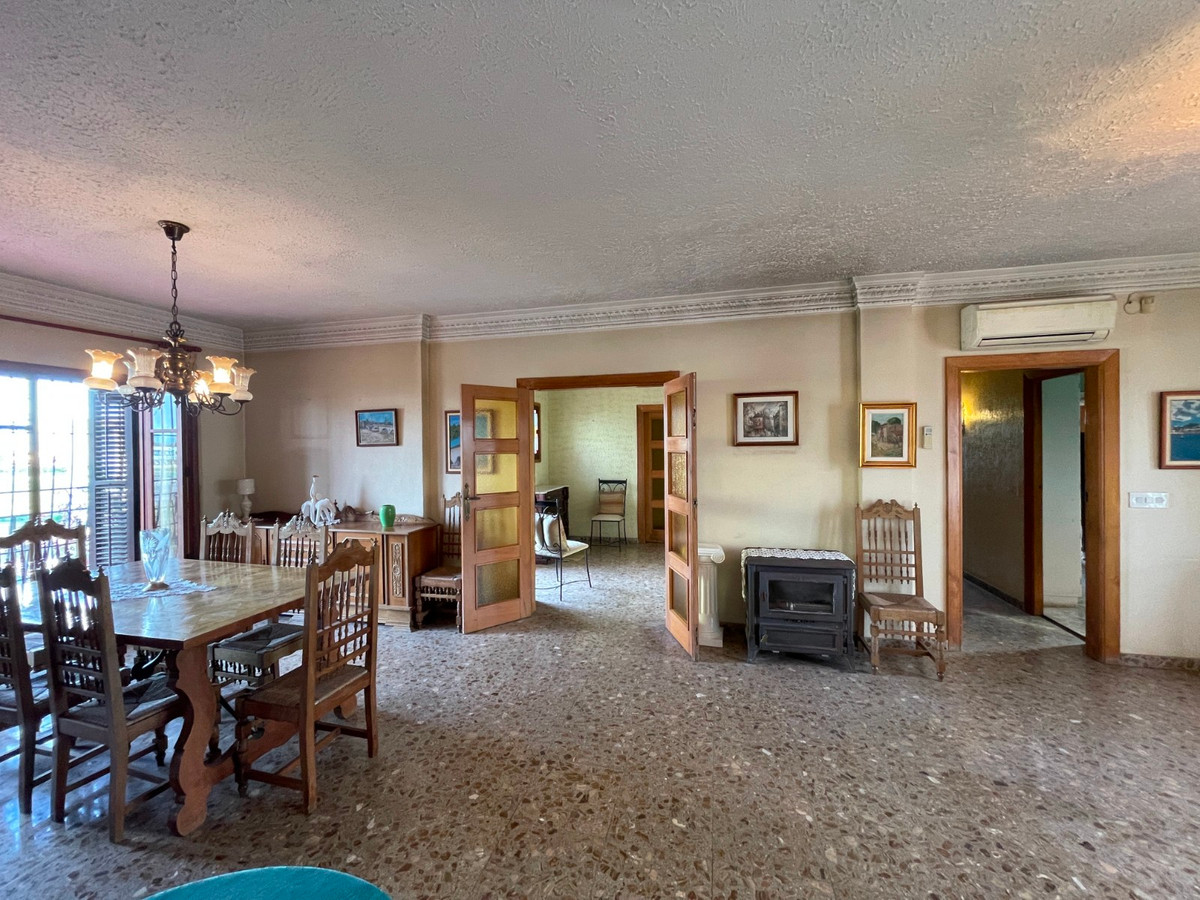 Se vende Villa - Chalet de 5 dormitorios en Costa Blanca, Alicante, España