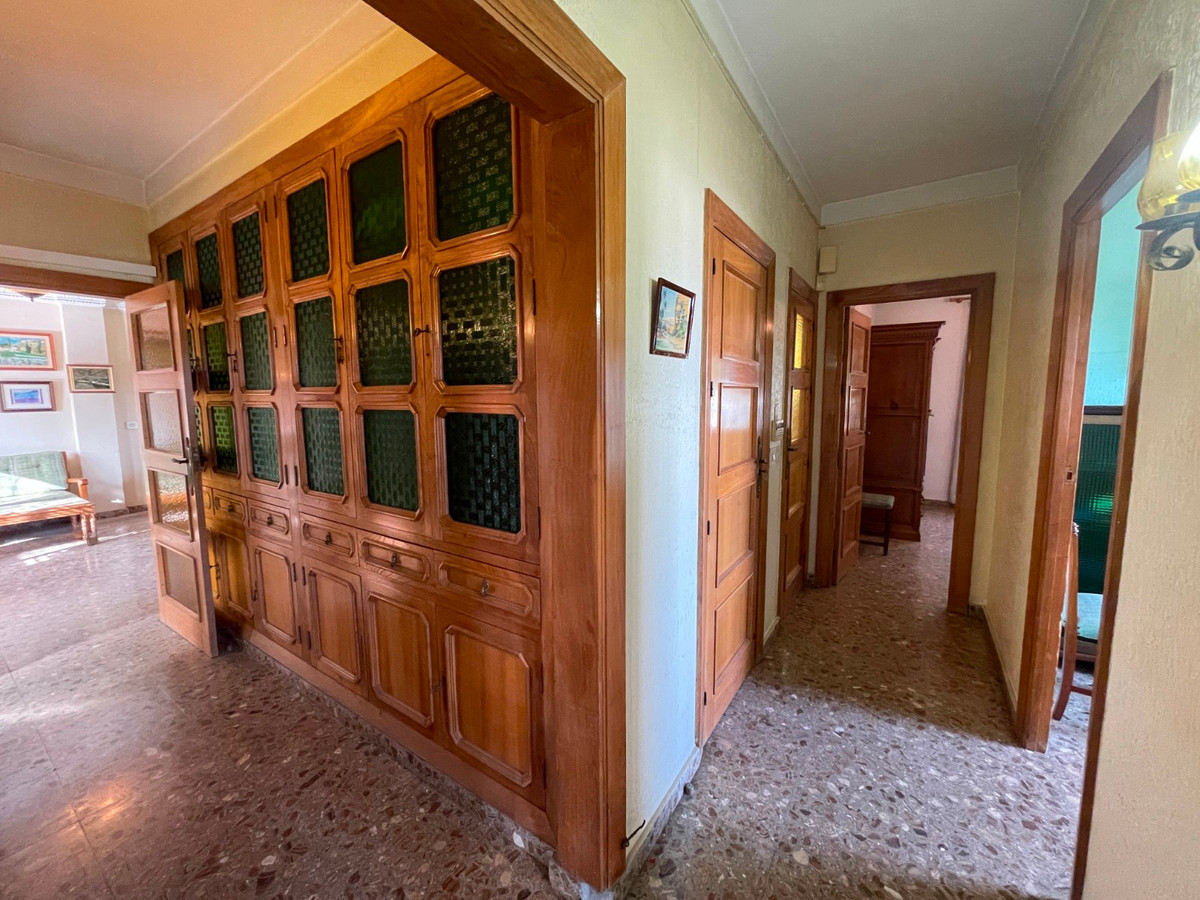 Se vende Villa - Chalet de 5 dormitorios en Costa Blanca, Alicante, España