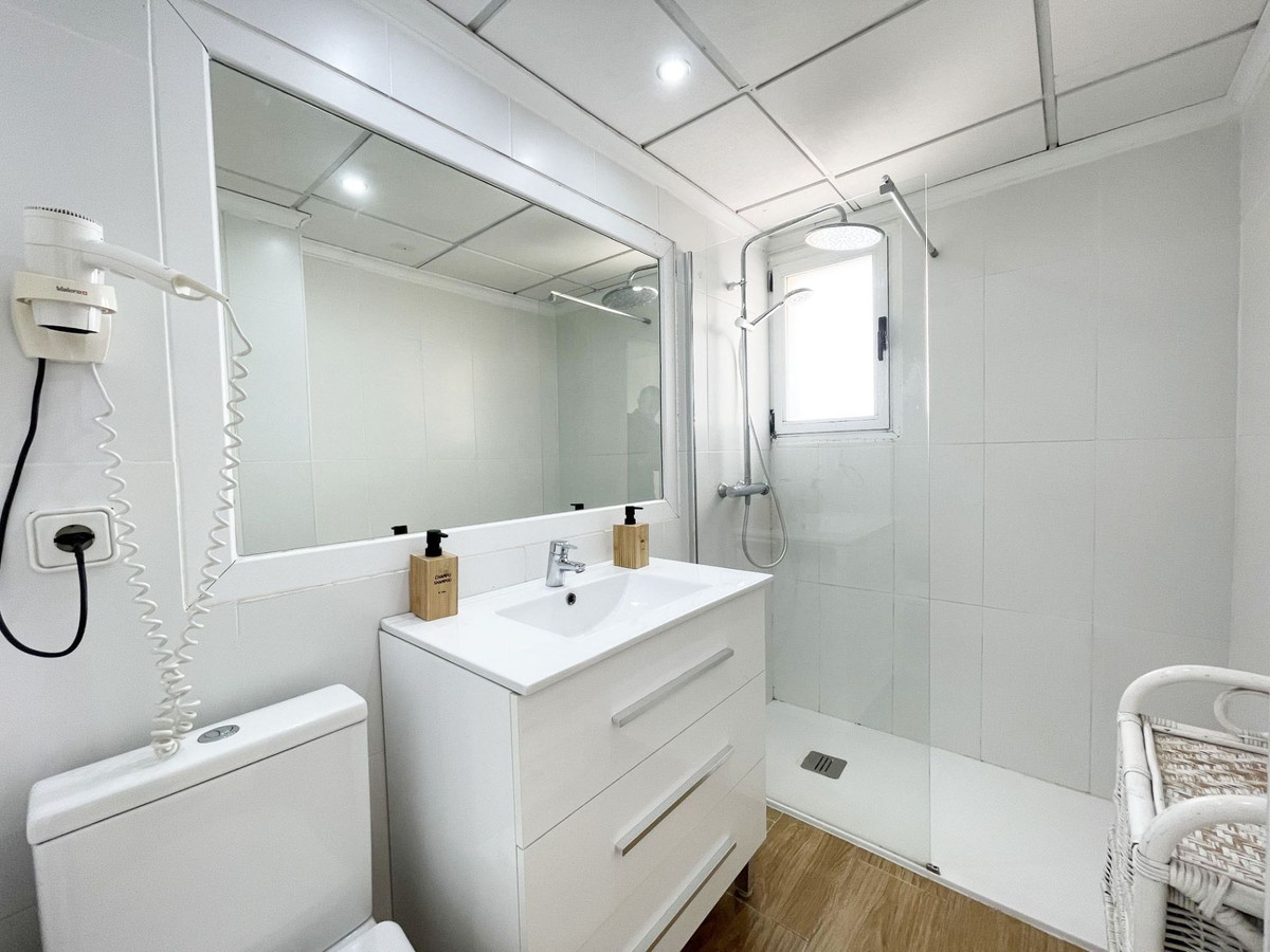 Se vende Bungalow de 2 dormitorios en Costa Blanca, Alicante, España