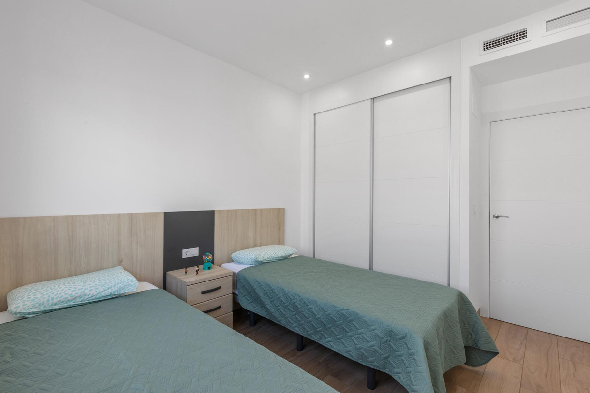 Se vende Ático de 2 dormitorios en Costa Blanca, Alicante, España