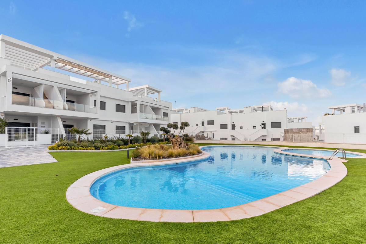 Se vende Ático de 2 dormitorios en Costa Blanca, Alicante, España