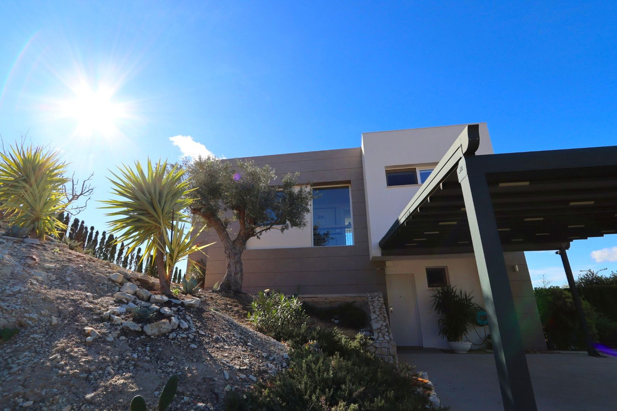 3 Bed Townhouse for sale in Finestrat Costa Blanca, Alicante, Spain