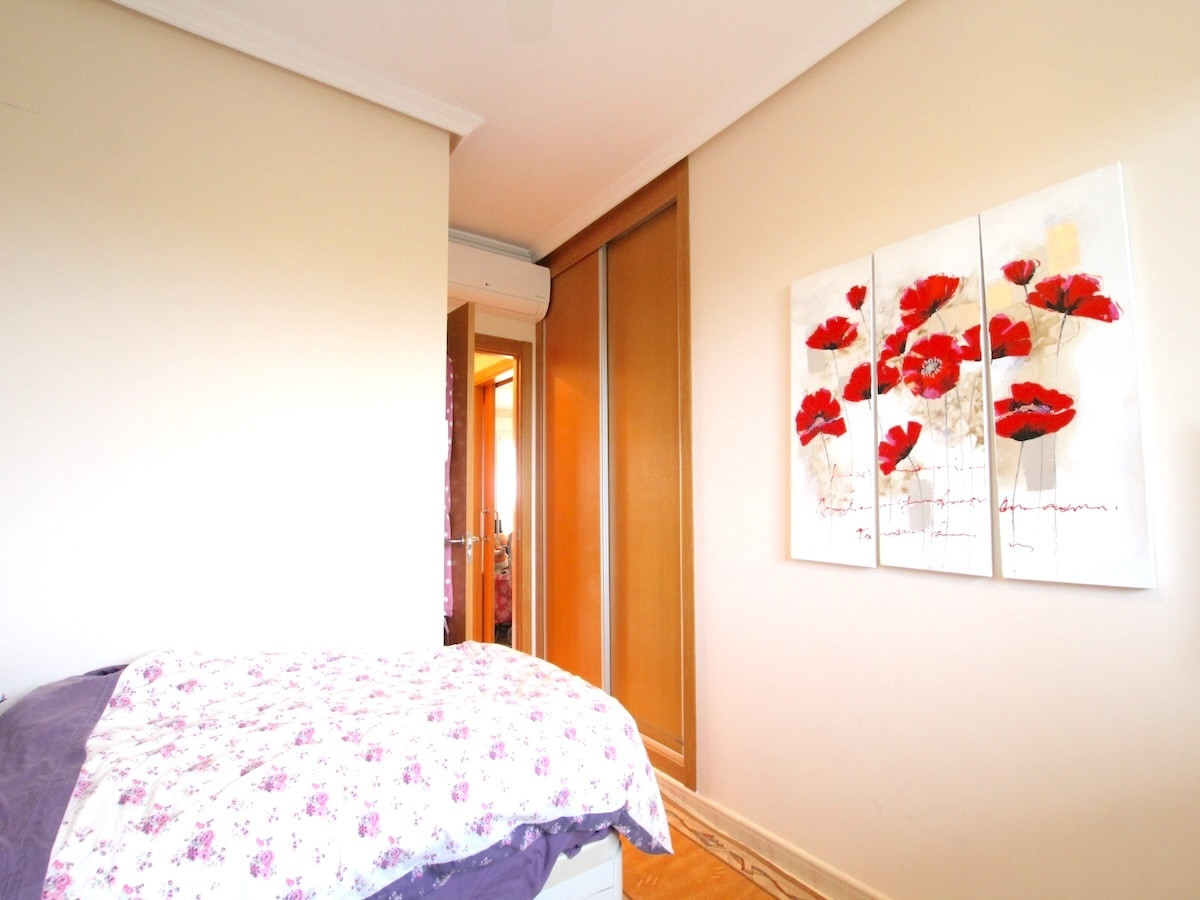 Se vende Apartamento en Planta Última de 2 dormitorios en Costa Blanca, Alicante, España