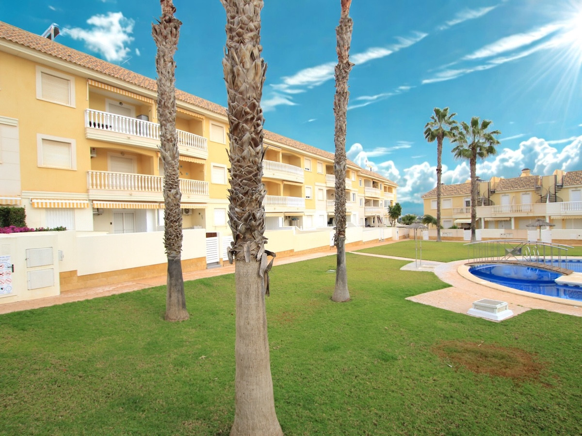 Se vende Apartamento en Planta Última de 2 dormitorios en Costa Blanca, Alicante, España