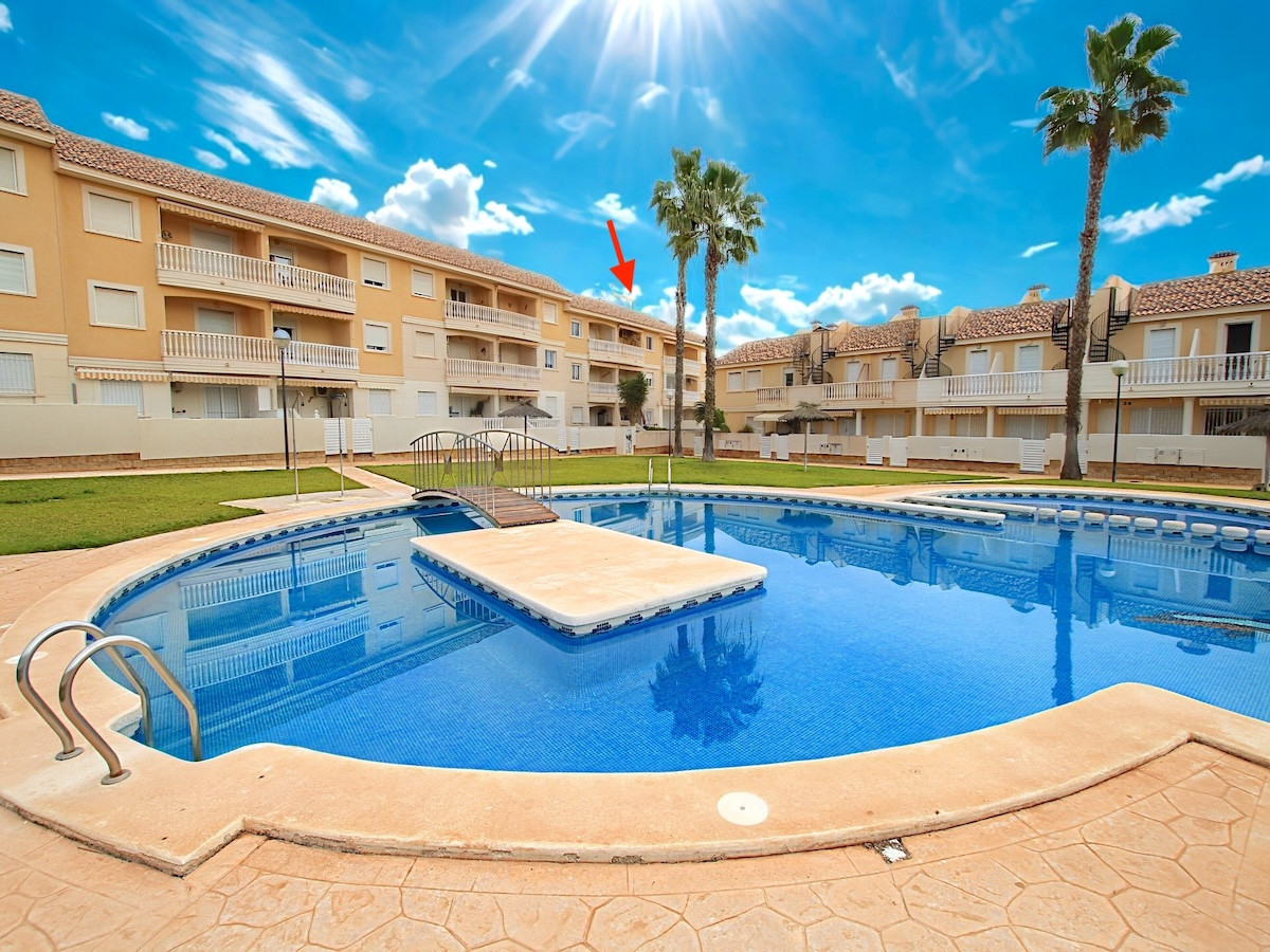 Se vende Apartamento en Planta Última de 2 dormitorios en Costa Blanca, Alicante, España