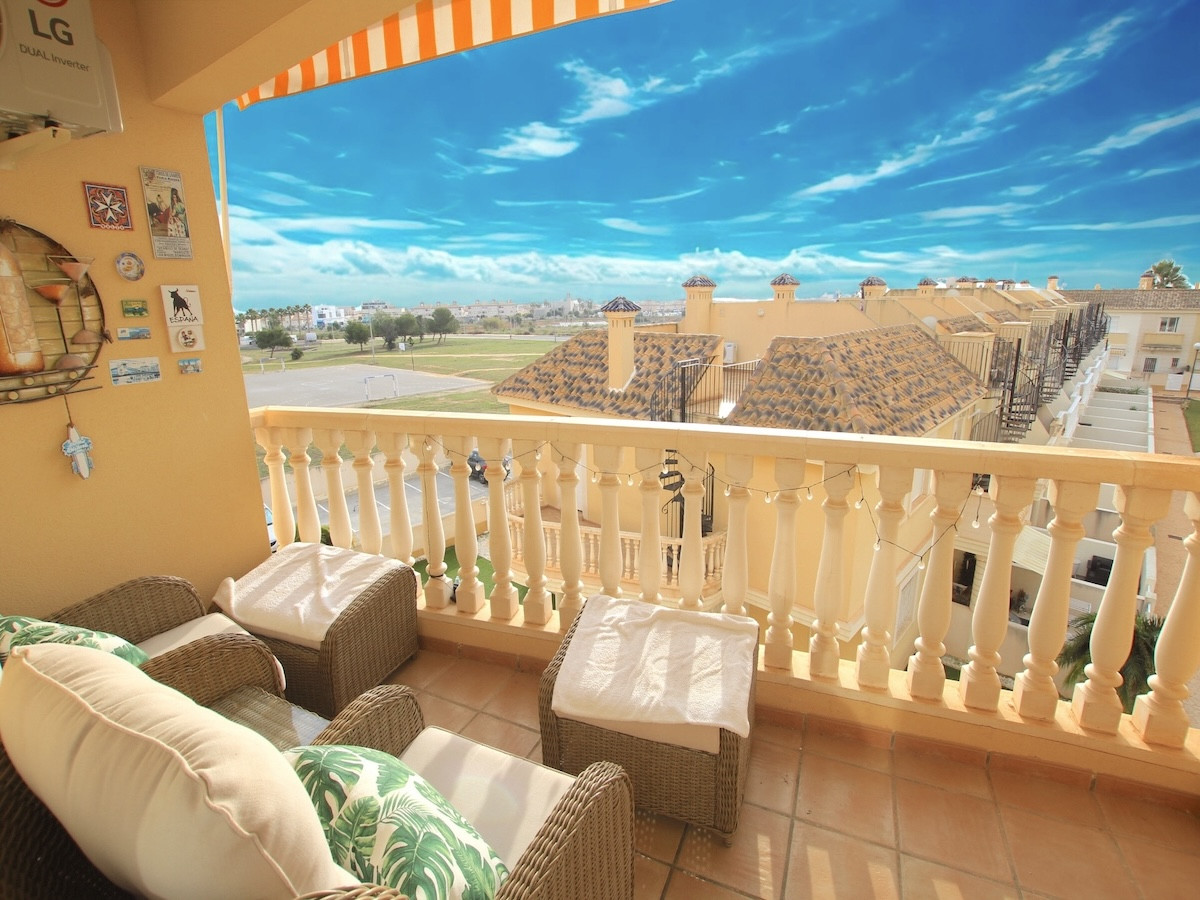 Se vende Apartamento en Planta Última de 2 dormitorios en Costa Blanca, Alicante, España