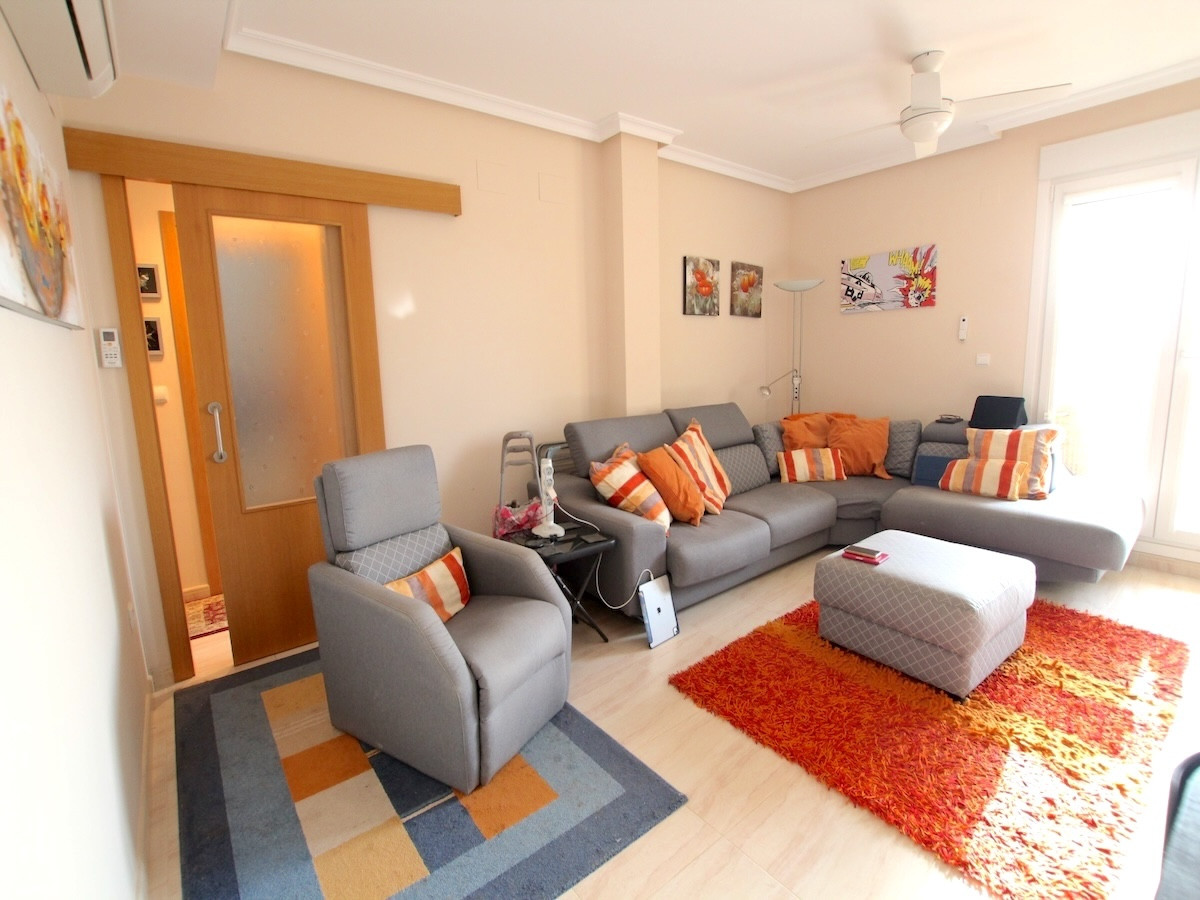 Se vende Apartamento en Planta Última de 2 dormitorios en Costa Blanca, Alicante, España