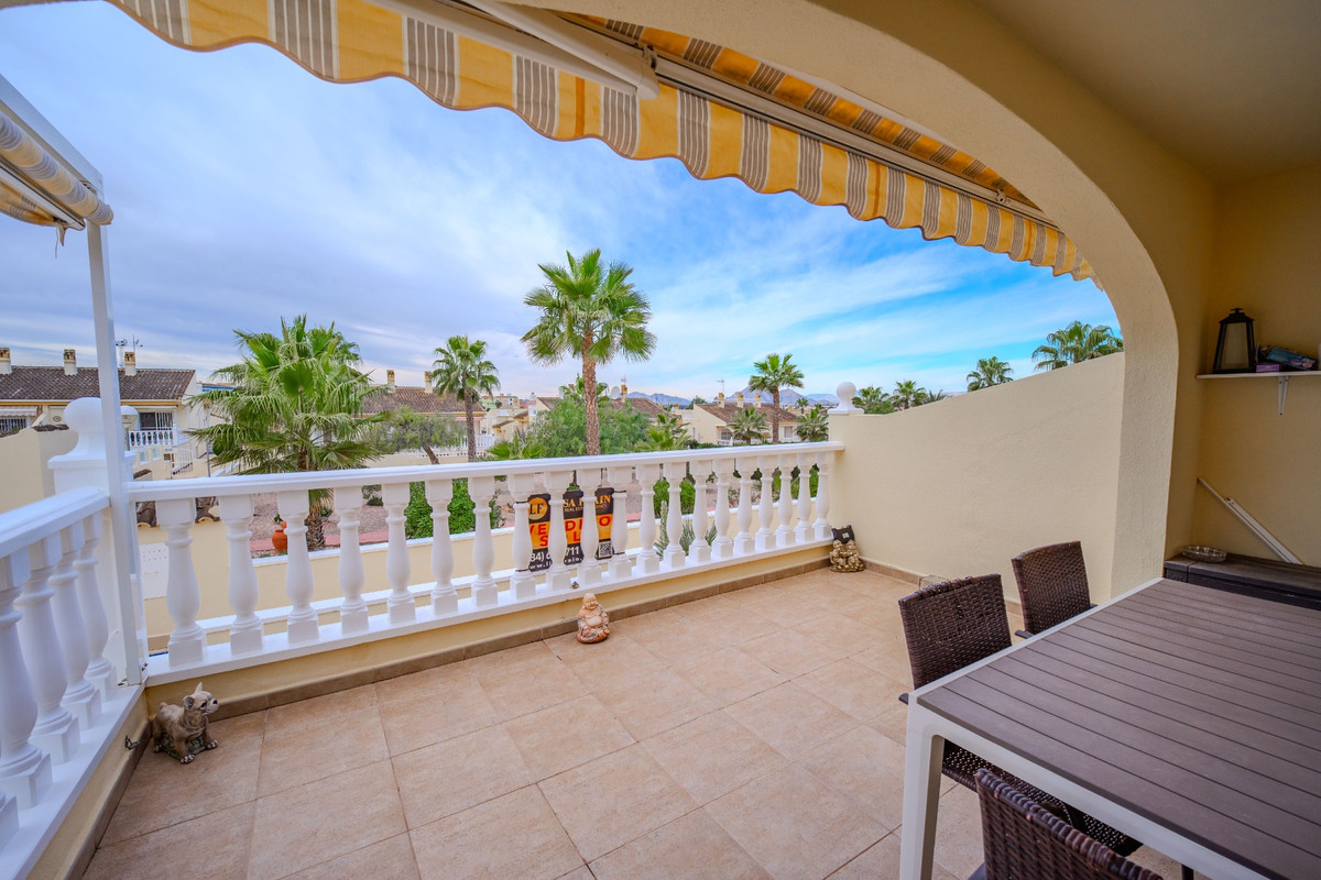 Se vende Pareada de 3 dormitorios en Costa Blanca, Alicante, España