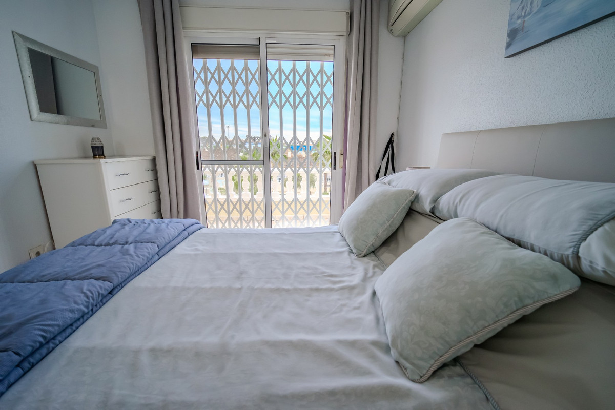 Se vende Pareada de 3 dormitorios en Costa Blanca, Alicante, España
