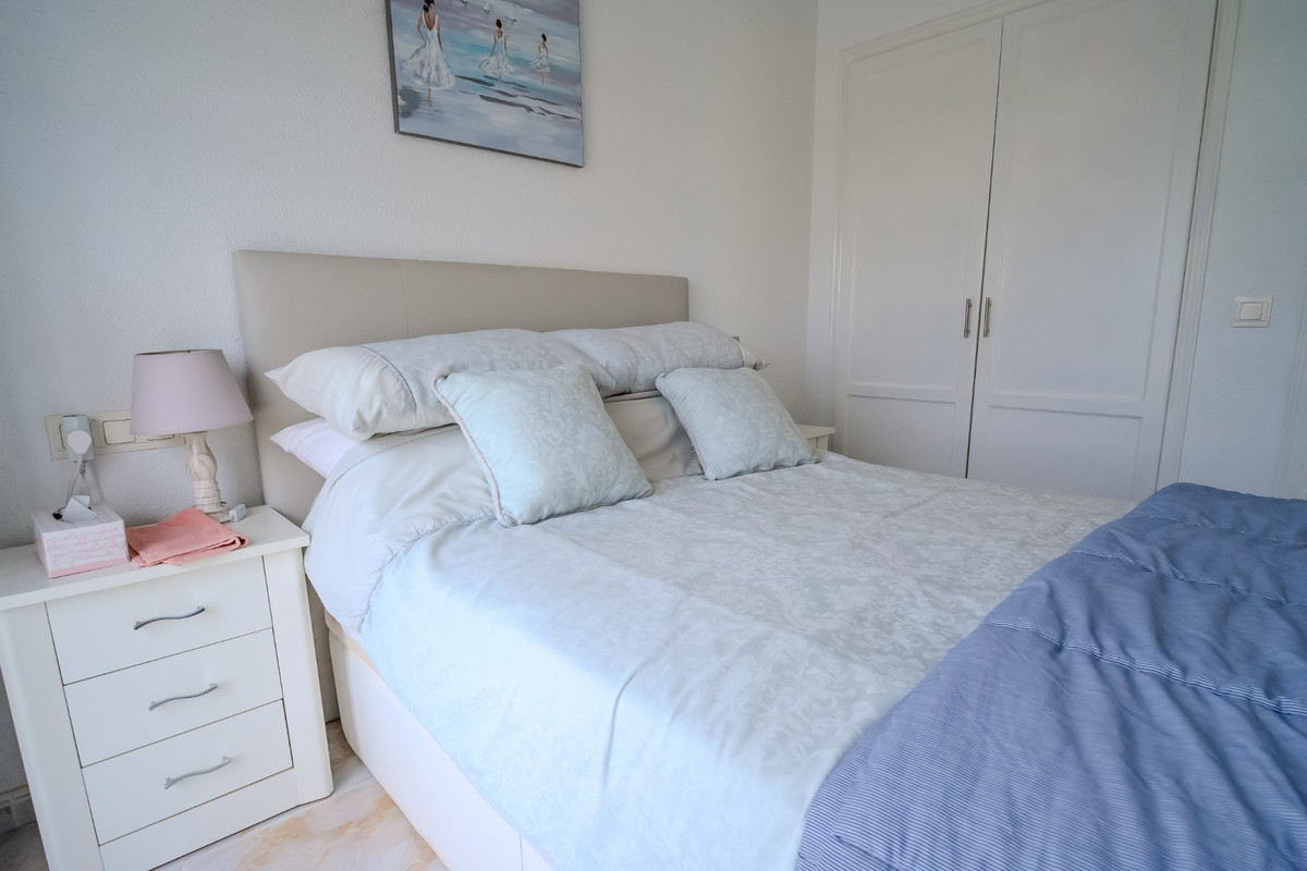 Se vende Pareada de 3 dormitorios en Costa Blanca, Alicante, España