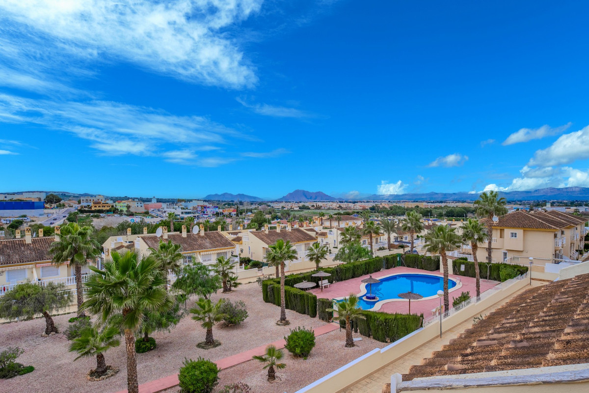 Se vende Pareada de 3 dormitorios en Costa Blanca, Alicante, España