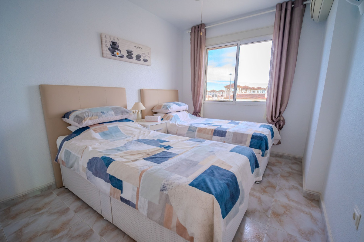 Se vende Pareada de 3 dormitorios en Costa Blanca, Alicante, España