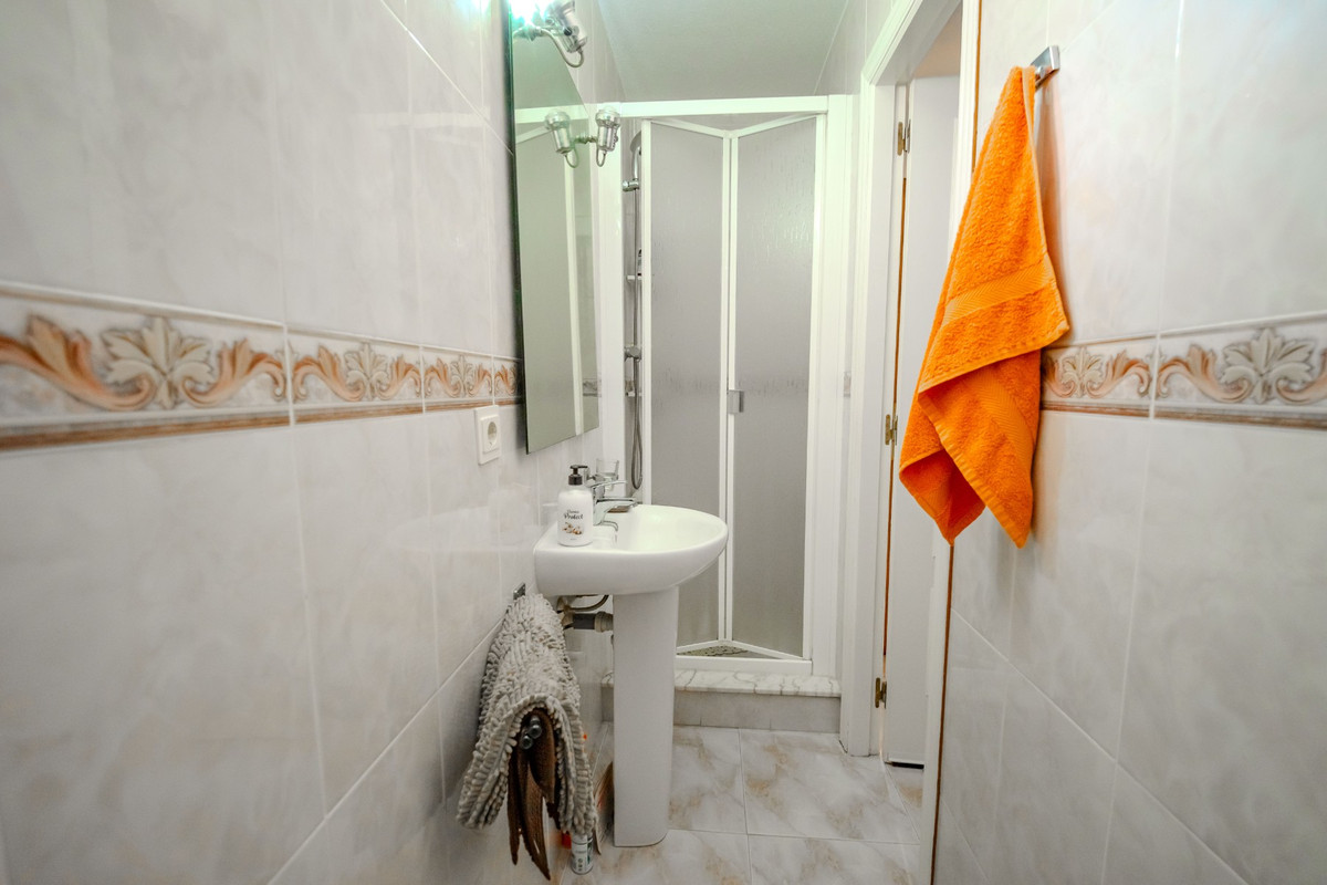 Se vende Pareada de 3 dormitorios en Costa Blanca, Alicante, España