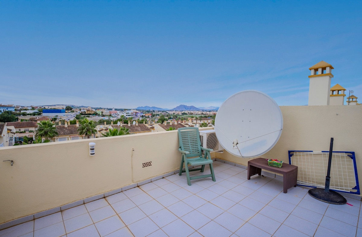 Se vende Pareada de 3 dormitorios en Costa Blanca, Alicante, España
