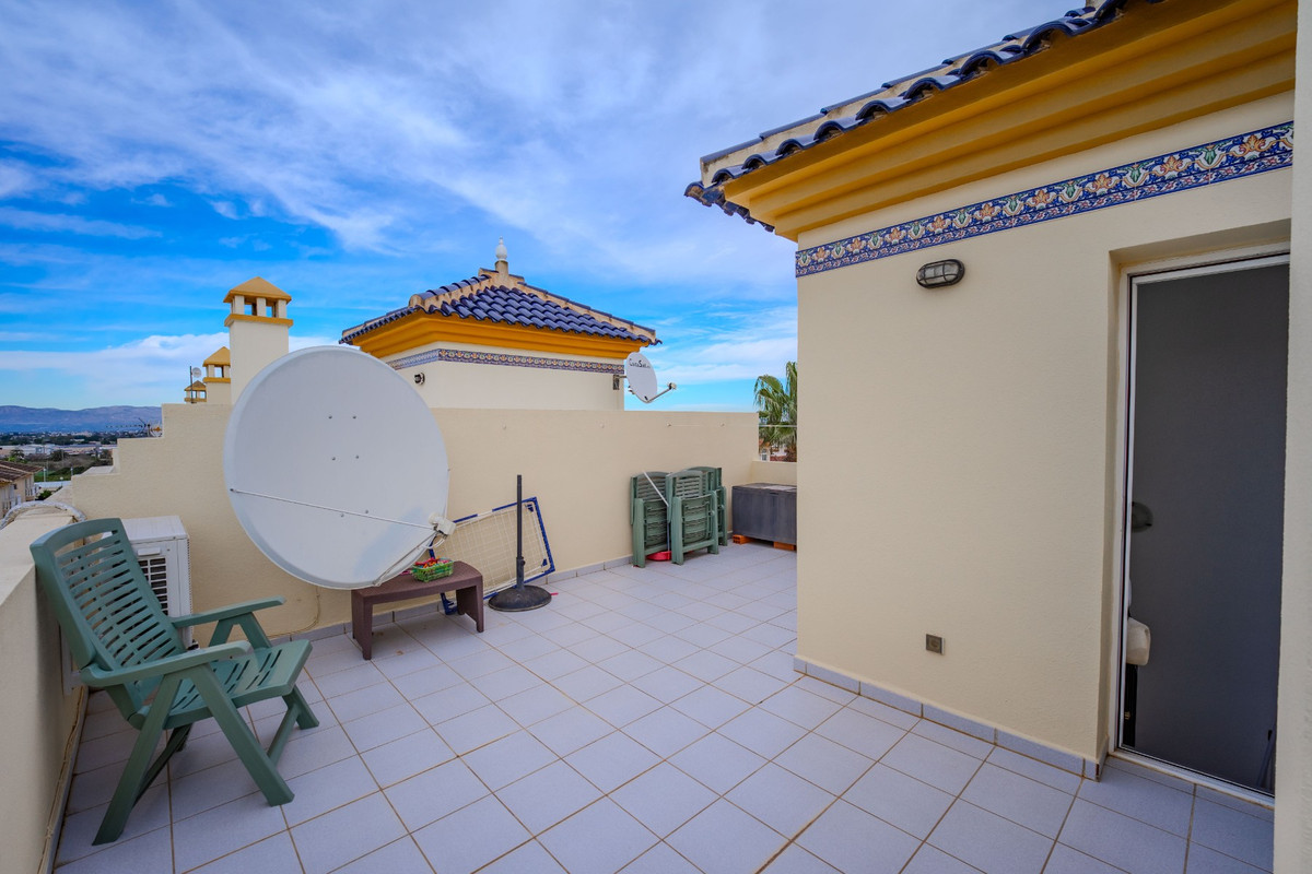 Se vende Pareada de 3 dormitorios en Costa Blanca, Alicante, España
