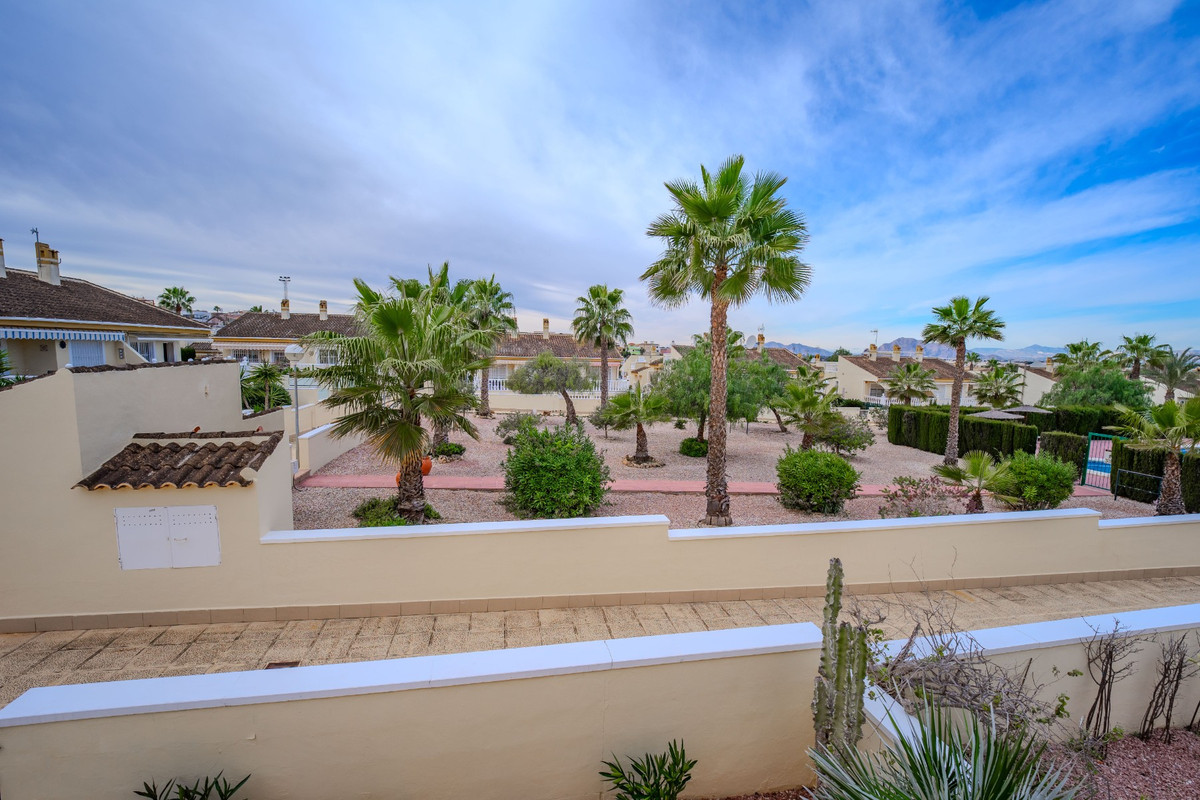 Se vende Pareada de 3 dormitorios en Costa Blanca, Alicante, España