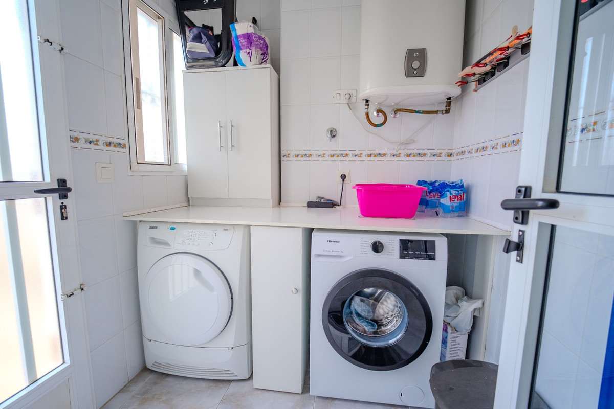 Se vende Pareada de 3 dormitorios en Costa Blanca, Alicante, España