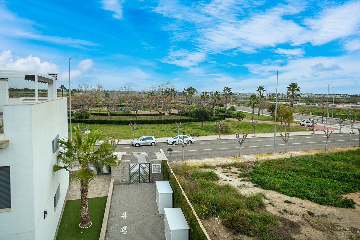 2 Bed Apartment for sale in Pilar De La Horadada Costa Blanca, Alicante, Spain