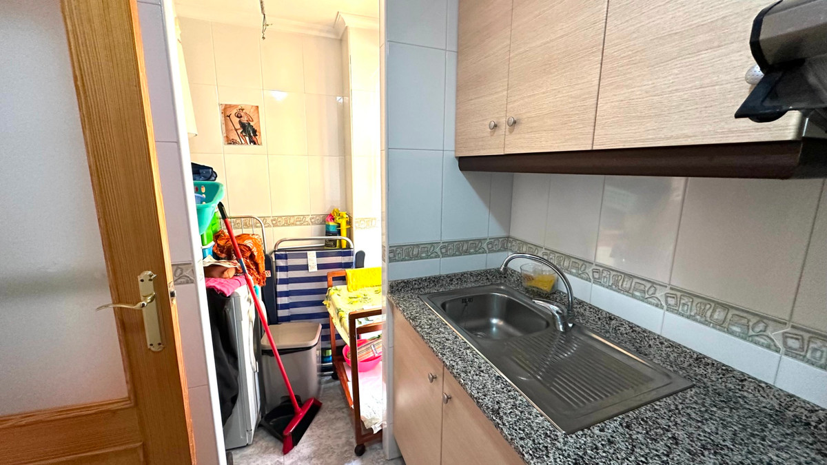 2 Bed Apartment for sale in Guardamar Del Segura Costa Blanca, Alicante, Spain
