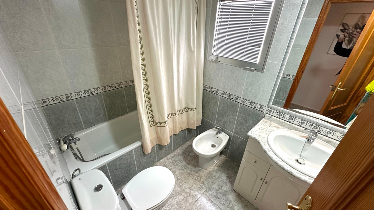 2 Bed Apartment for sale in Guardamar Del Segura Costa Blanca, Alicante, Spain
