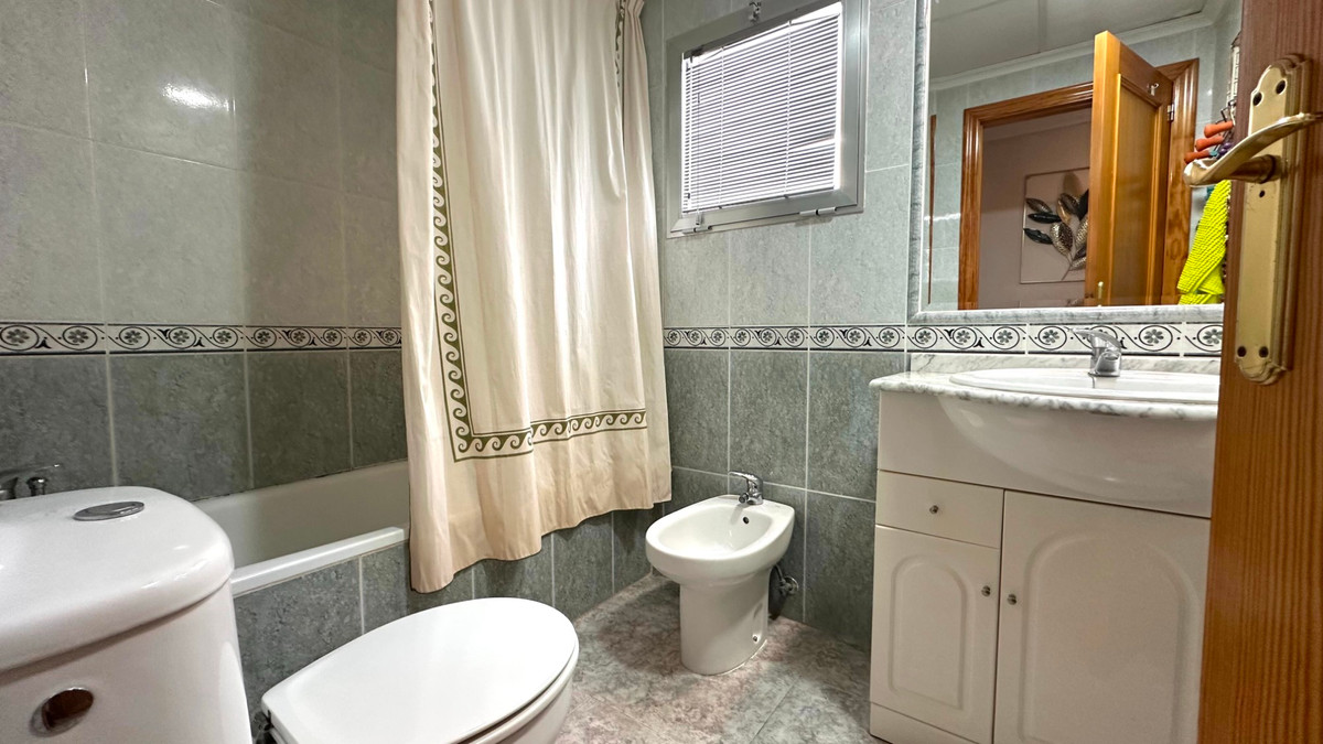 2 Bed Apartment for sale in Guardamar Del Segura Costa Blanca, Alicante, Spain